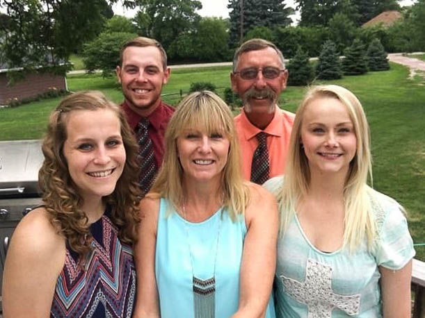 Sydney Loofe and family
